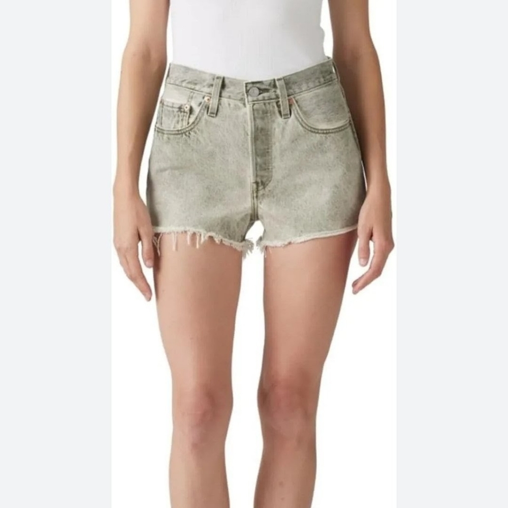 Levi’s Women Size 33 501 Original Denim Jean Shorts Green Button Fly Raw Hem